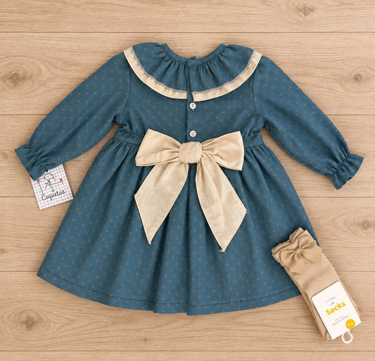Parte trasera vestido bebé azul petróleo con lazo beige