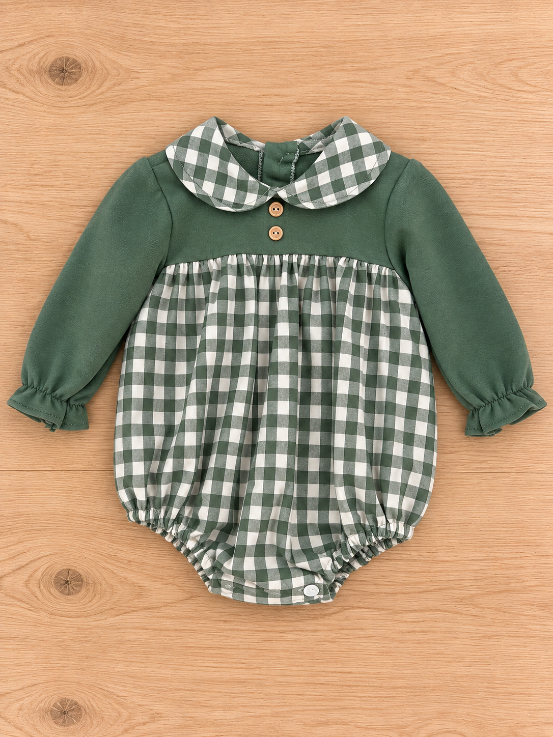 Pelele vichy verde con cuello bebé