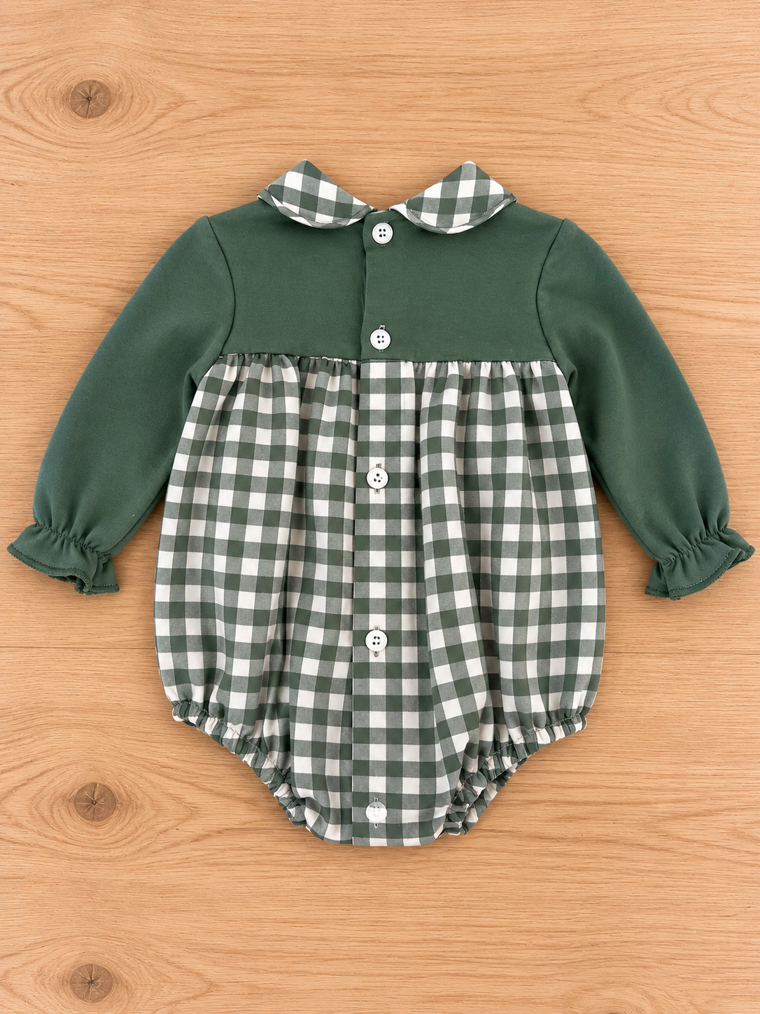 Pelele vichy verde con cuello bebé