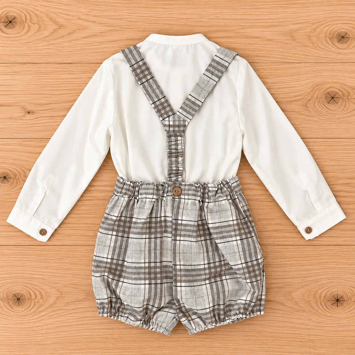 Conjunto niño de cuadros con tirantes
